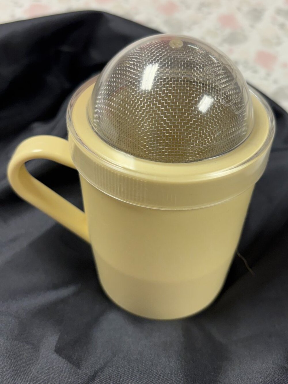 Pampered Chef Vintage Shaker - Mesh Domed Screen & Lid - Flour/Sugar